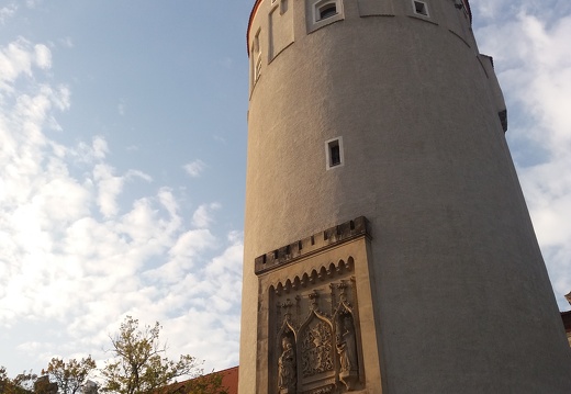 Dicker Turm