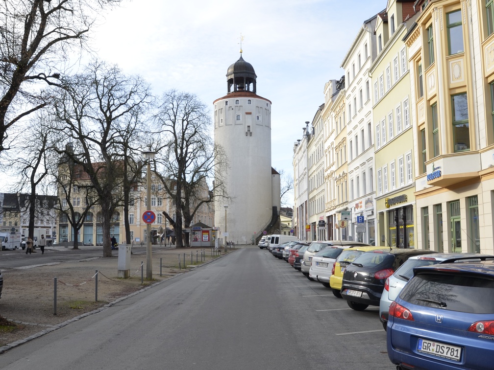 Dicker Turm