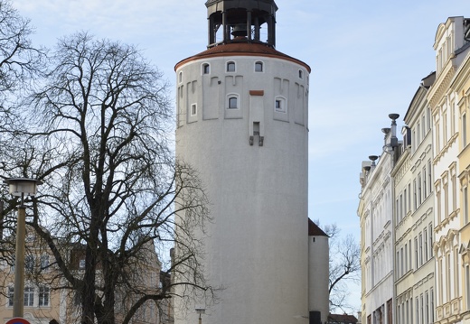 Dicker Turm