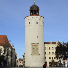 Dicker Turm