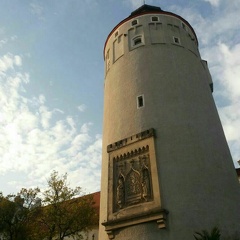 Dicker Turm