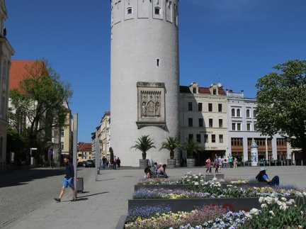 Dicker Turm